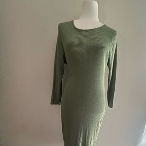 Green sweater midi dress | fall dress